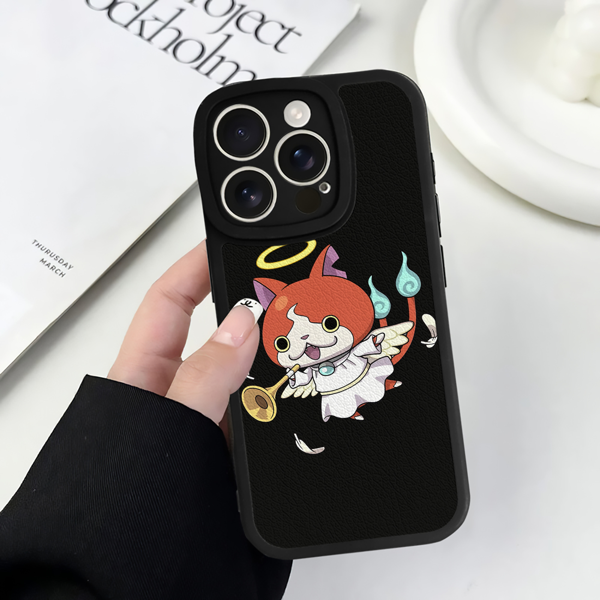 （画像用） 妖怪ウォッチ Yo-kai Watch 【iPhone 16シリーズ対応】シリコンスマホケース（レザー調） 材質：シリコン